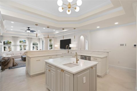 Villa ou maison à louer à North Miami Beach, Floride: 6 chambres, 537.9 m2 № 2385066 - photo 7
