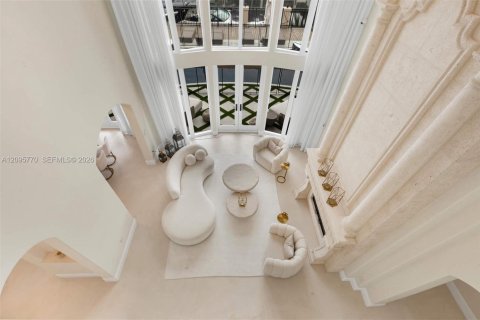 Villa ou maison à louer à North Miami Beach, Floride: 6 chambres, 537.9 m2 № 2385066 - photo 4