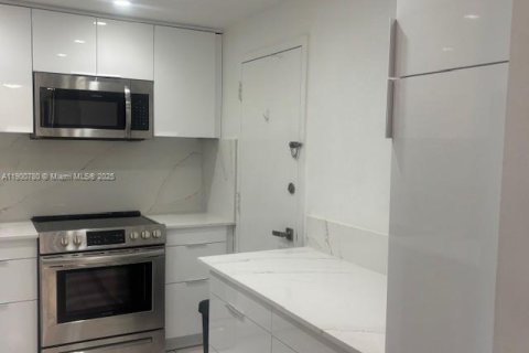 Copropriété à vendre à Sunny Isles Beach, Floride: 1 chambre, 70.79 m2 № 1954555 - photo 7