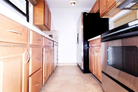 Снять в аренду кондоминиум в Майами-Бич, Флорида 1 спальня, 64.01м2, № 2002517 - фото 4