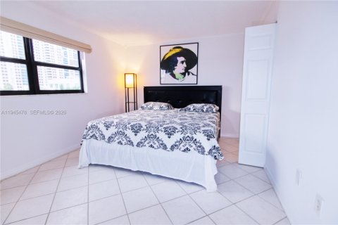 Снять в аренду кондоминиум в Майами-Бич, Флорида 1 спальня, 64.01м2, № 2002517 - фото 3