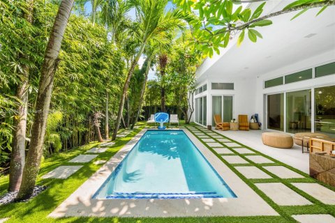 Casa en venta en Miami Beach, Florida, 5 dormitorios, 280.94 m2 № 1928689 - foto 28