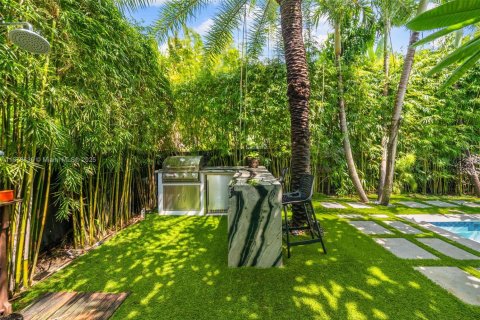 Casa en venta en Miami Beach, Florida, 5 dormitorios, 280.94 m2 № 1928689 - foto 30