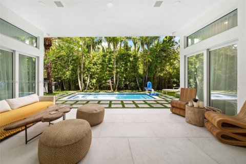 Casa en venta en Miami Beach, Florida, 5 dormitorios, 280.94 m2 № 1928689 - foto 23