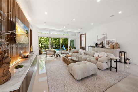Casa en venta en Miami Beach, Florida, 5 dormitorios, 280.94 m2 № 1928689 - foto 21