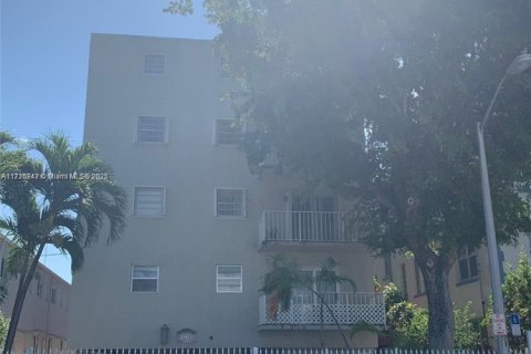 Купить кондоминиум в Майами-Бич, Флорида 1 спальня, 57.13м2, № 1969611 - фото 1