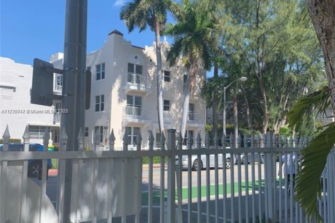 Купить кондоминиум в Майами-Бич, Флорида 1 спальня, 57.13м2, № 1969611 - фото 2