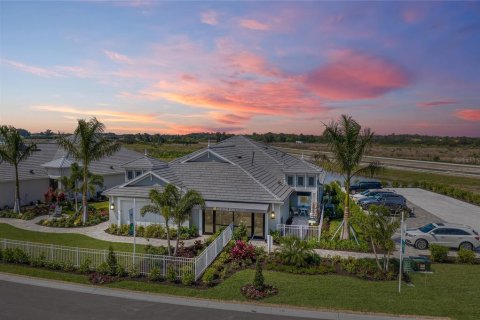 House in Bradenton, Florida 2 bedrooms, 133.5 sq.m. № 1525402 - photo 1