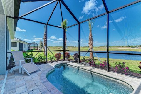 House in Bradenton, Florida 2 bedrooms, 133.5 sq.m. № 1525402 - photo 2