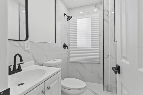 Casa en venta en Orlando, Florida, 5 dormitorios, 87.61 m2 № 1910043 - foto 22