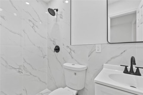 Casa en venta en Orlando, Florida, 5 dormitorios, 87.61 m2 № 1910043 - foto 10