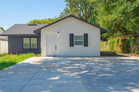 Casa en venta en Orlando, Florida, 5 dormitorios, 87.61 m2 № 1910043 - foto 1