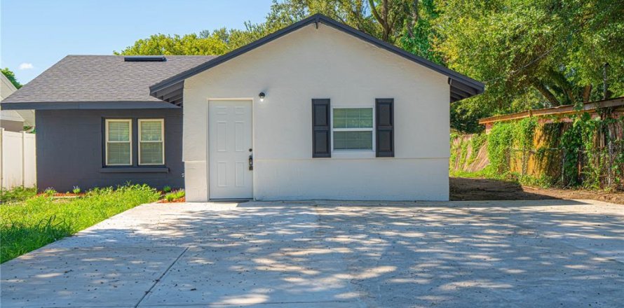 Casa en Orlando, Florida 5 dormitorios, 87.61 m2 № 1910043
