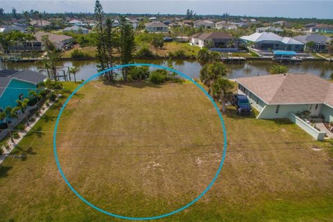 Terreno en venta en Port Charlotte, Florida № 1593084 - foto 2