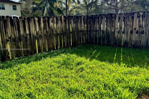 Townhouse in Homestead, Florida 2 bedrooms, 114.64 sq.m. № 1973833 - photo 8