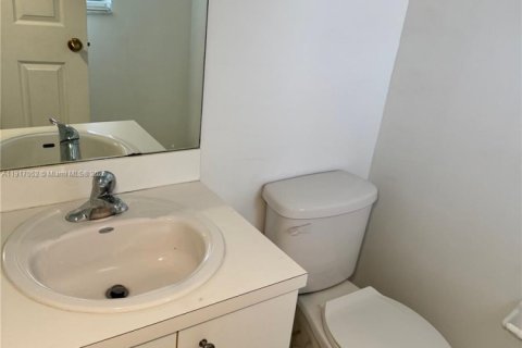 Townhouse in Homestead, Florida 2 bedrooms, 114.64 sq.m. № 1973833 - photo 7