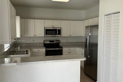 Townhouse in Homestead, Florida 2 bedrooms, 114.64 sq.m. № 1973833 - photo 5