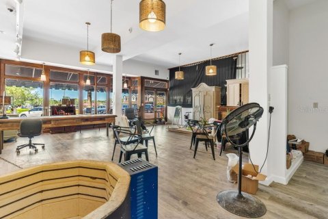 Купить коммерческую недвижимость в Юстис, Флорида 7 спален, 1469.71м2, № 1663360 - фото 17