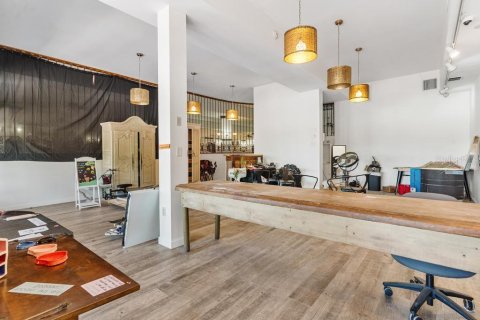 Купить коммерческую недвижимость в Юстис, Флорида 7 спален, 1469.71м2, № 1663360 - фото 18