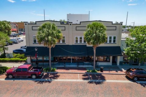 Купить коммерческую недвижимость в Юстис, Флорида 7 спален, 1469.71м2, № 1663360 - фото 1