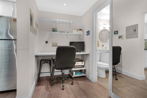 Купить кондоминиум в Майами-Бич, Флорида 1 спальня, 55.74м2, № 2051117 - фото 28