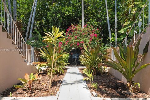 Купить кондоминиум в Майами-Бич, Флорида 1 спальня, 55.74м2, № 2051117 - фото 2