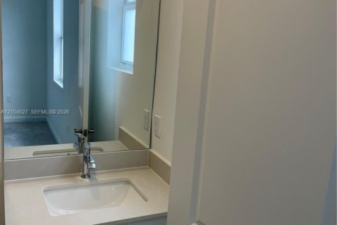 Touwnhouse à louer à Homestead, Floride: 3 chambres, 120.77 m2 № 2414749 - photo 13