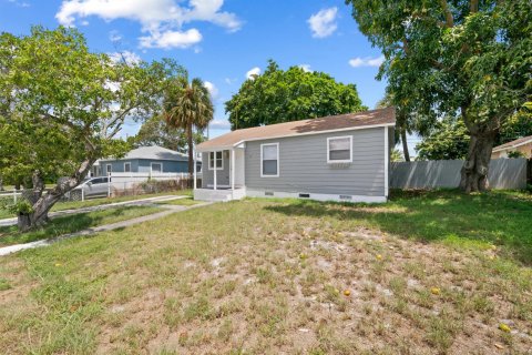 Villa ou maison à vendre à West Palm Beach, Floride: 3 chambres, 80.27 m2 № 2249164 - photo 20
