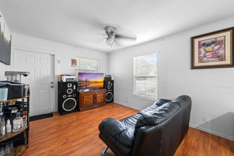 Villa ou maison à vendre à West Palm Beach, Floride: 3 chambres, 80.27 m2 № 2249164 - photo 6