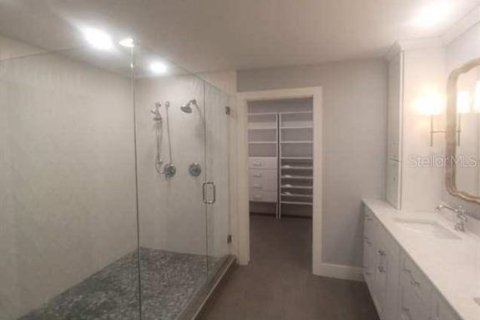 House in Sarasota, Florida 3 bedrooms, 208.75 sq.m. № 1893854 - photo 13