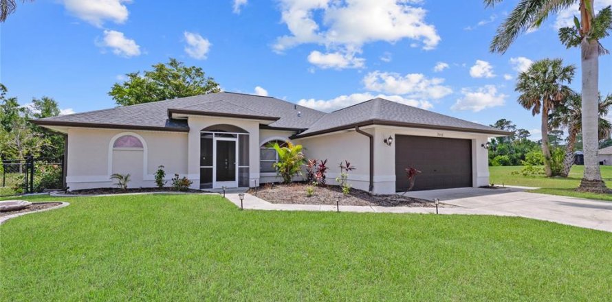 House in Punta Gorda, Florida 3 bedrooms, 158.77 sq.m. № 1691023