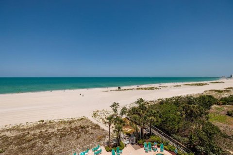 Condominio en venta en Clearwater, Florida, 2 dormitorios, 94.76 m2 № 1744863 - foto 1
