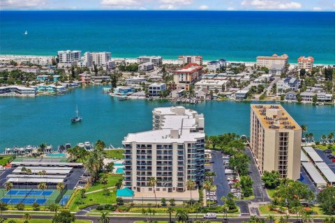 Condominio en Clearwater, Florida, 3 dormitorios  № 2155789