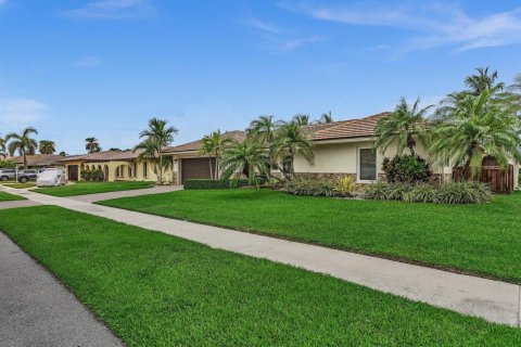 Villa ou maison à vendre à Deerfield Beach, Floride: 3 chambres, 180.79 m2 № 2250881 - photo 3