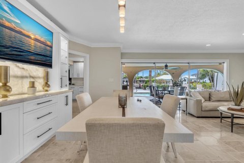 Villa ou maison à vendre à Deerfield Beach, Floride: 3 chambres, 180.79 m2 № 2250881 - photo 8