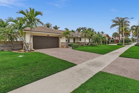 Villa ou maison à Deerfield Beach, Floride 3 chambres, 180.79 m2 № 2250881