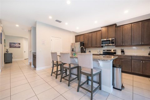 House in Kissimmee, Florida 5 bedrooms, 239.59 sq.m. № 2097468 - photo 18
