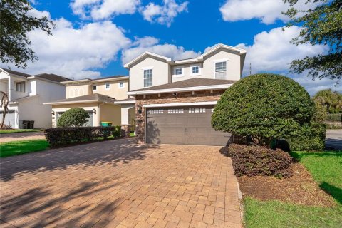 House in Kissimmee, Florida 5 bedrooms, 239.59 sq.m. № 2097468 - photo 2