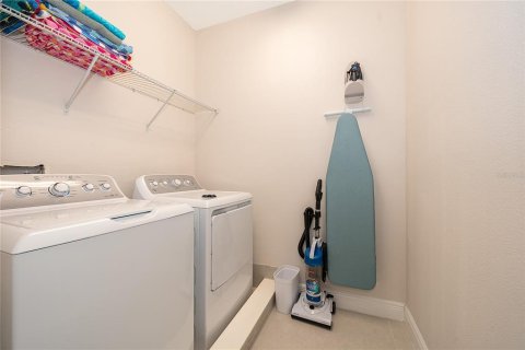 House in Kissimmee, Florida 5 bedrooms, 239.59 sq.m. № 2097468 - photo 28