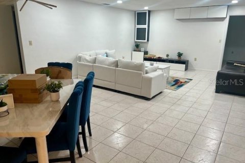 House in Belleair Beach, Florida 3 bedrooms, 214.6 sq.m. № 1749364 - photo 10