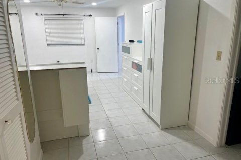 House in Belleair Beach, Florida 3 bedrooms, 214.6 sq.m. № 1749364 - photo 30