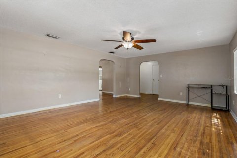 House in Auburndale, Florida 3 bedrooms, 133.69 sq.m. № 1806519 - photo 3