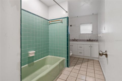House in Auburndale, Florida 3 bedrooms, 133.69 sq.m. № 1806519 - photo 17