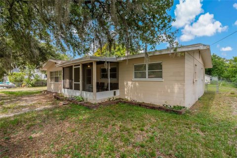 House in Auburndale, Florida 3 bedrooms, 133.69 sq.m. № 1806519 - photo 21