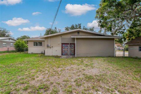 House in Auburndale, Florida 3 bedrooms, 133.69 sq.m. № 1806519 - photo 27