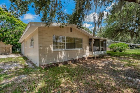 House in Auburndale, Florida 3 bedrooms, 133.69 sq.m. № 1806519 - photo 20