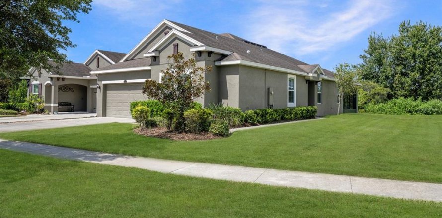 House in Wesley Chapel, Florida 3 bedrooms, 148.27 sq.m. № 1846782