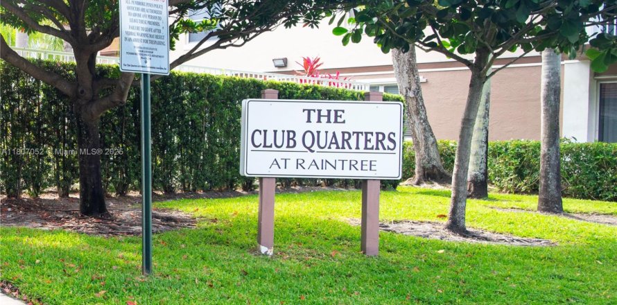 Condo in Pembroke Pines, Florida, 1 bedroom № 1739645