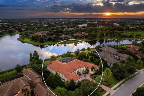 Casa en venta en Lakewood Ranch, Florida, 3 dormitorios, 465.07 m2 № 1914132 - foto 1