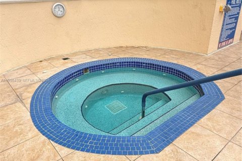 Condo in West Palm Beach, Florida, 1 bedroom  № 2028904 - photo 28